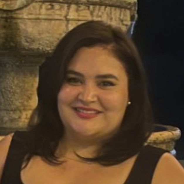 Stephany Echavarria, Staff Accountant